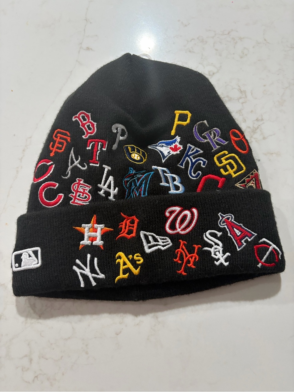 New Era MLB League Overload All Over Multi Team Logo Cuffed Knit Beanie Hat